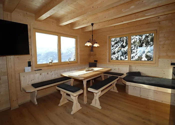 At 1700m With Panoramic Views 度假居 希帕赫