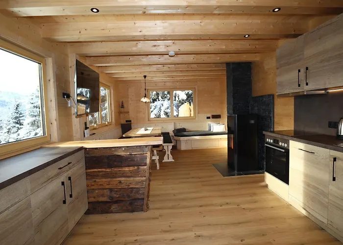 At 1700m With Panoramic Views 度假居