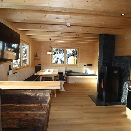 Nyaraló At 1700m With Panoramic Views *