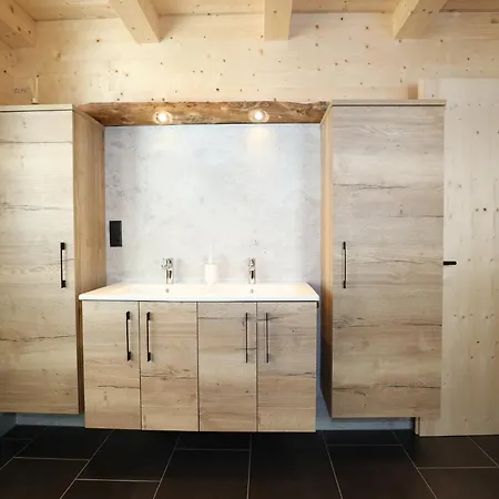 At 1700m With Panoramic Views Nyaraló