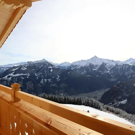 At 1700m With Panoramic Views Nyaraló